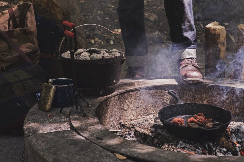 Camp Chef Okrogla litoželezna ponev 30 cm - slika 4