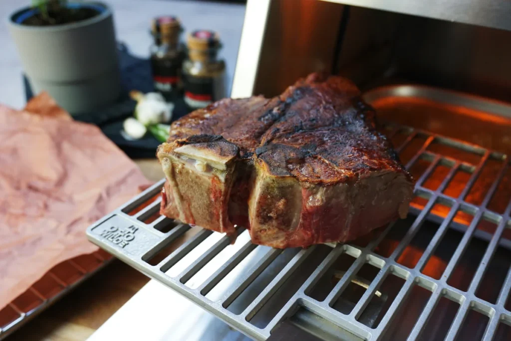 900 °C za steak na žaru? Tako ustvarite popolno skorjico!