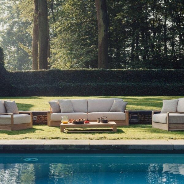 Gescova Como vrtna zofa – tikovina