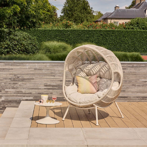 SUNS Nuna Egg Chair – sodobna ikona udobja za vaš zunanji prostor